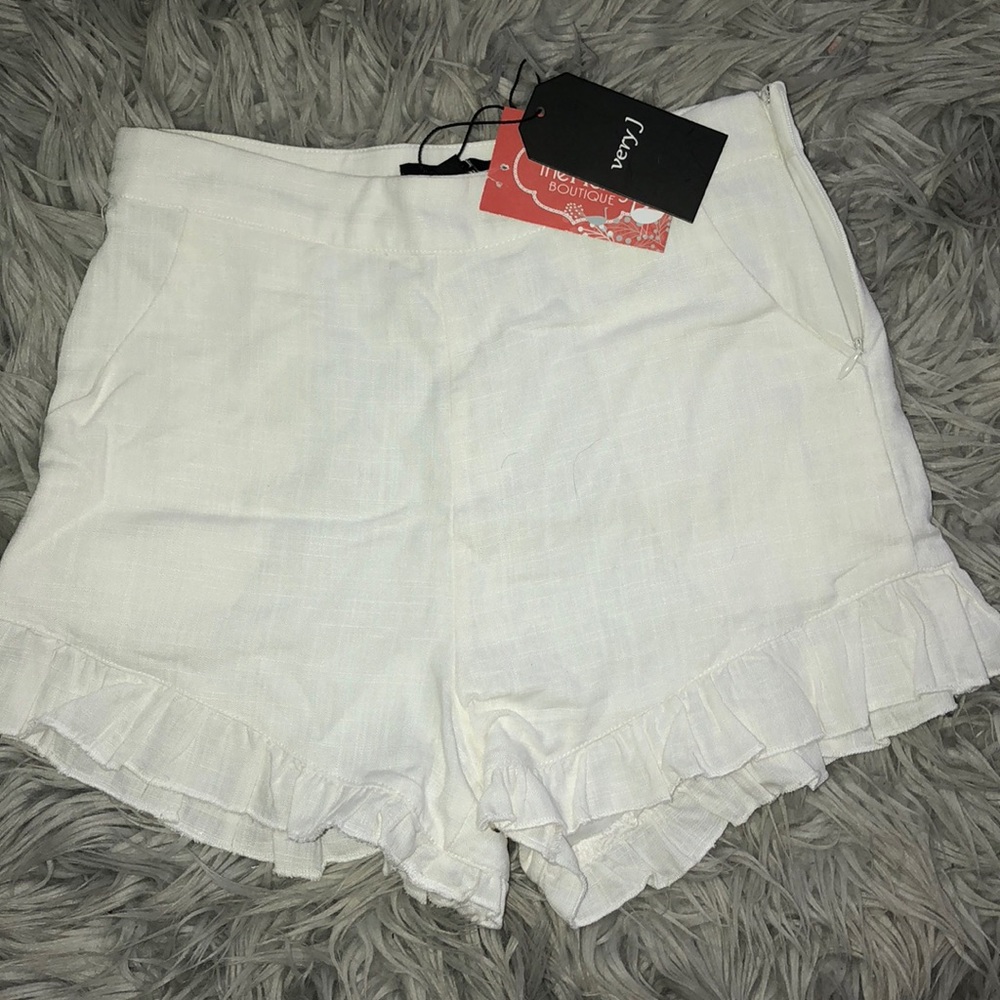 Boutique White shorts